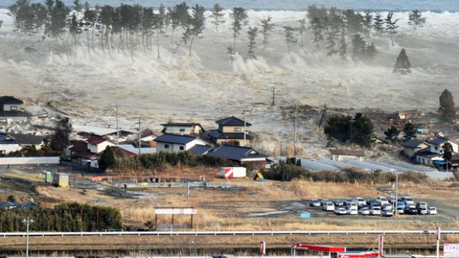 Самые сильные цунами в истории Япония 2006 год