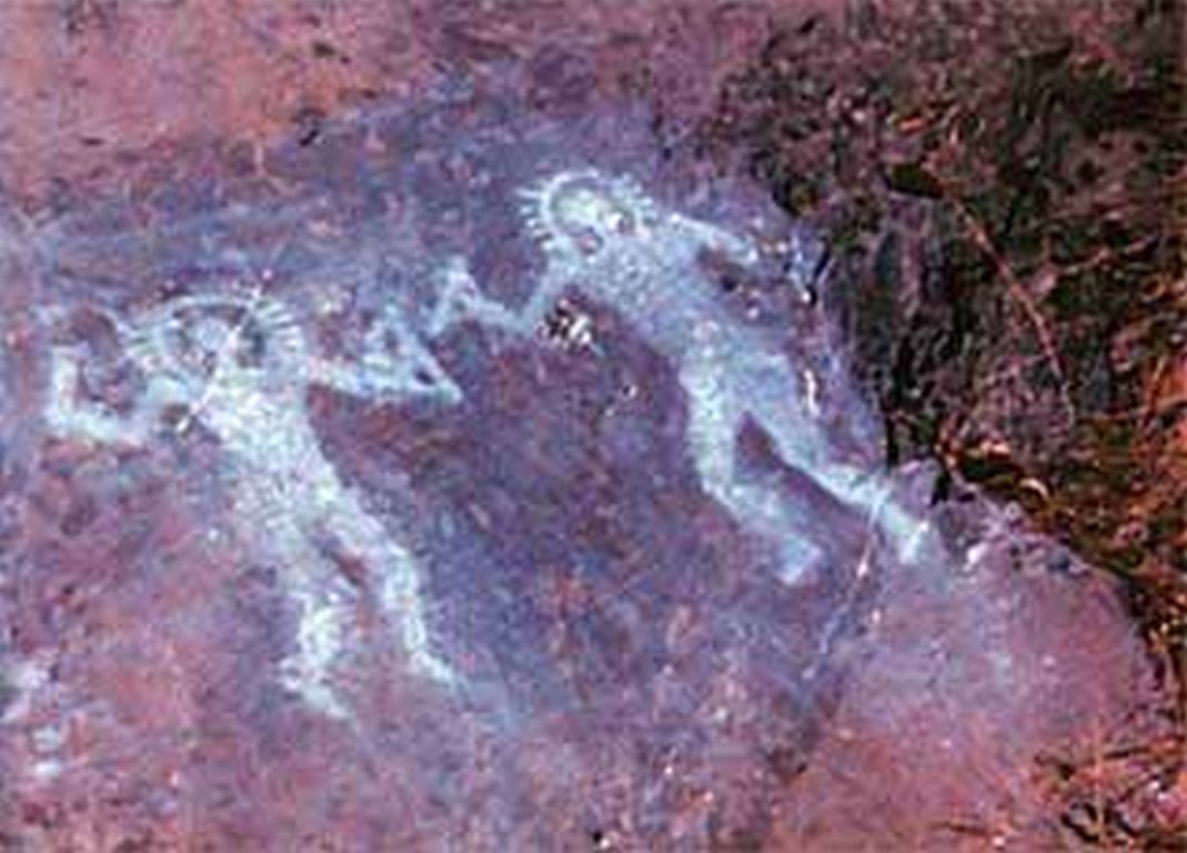 Наскальные рисунки НЛО: долина Валь-Камоника Наскальные рисунки НЛО: долина Валь-Камоника
