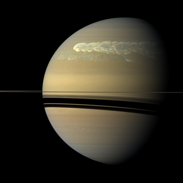 Шторм на Сатурне