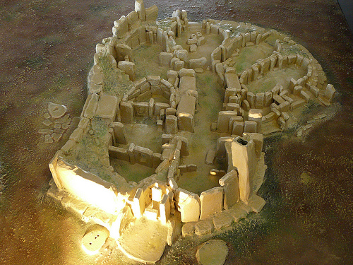 Мегалитическая архитектура - макет храма Хагар Ким на Мальте