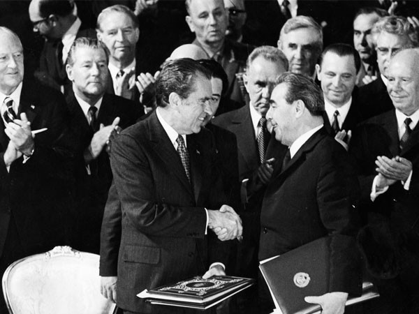 Участники холодной войны: Договор об ограничении стратегических вооружений