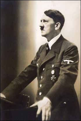Форма Третьего рейха: Адольф Гитлер