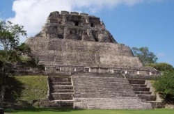 самые известные памятники древней цивилизации майя Шунантунич