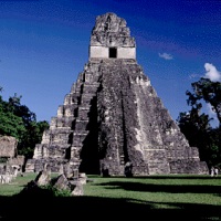 кто построил пирамиды майя