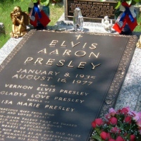 ограбление могилы Пресли
