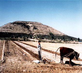 пирамиды, обнаруженные в Китае